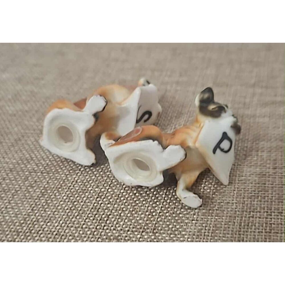 Pair of vintage Boxer dog salt and pepper shakers. - Picture 5 of 5